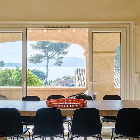 Des Cigales Vue Avec Piscine/proche グリモー